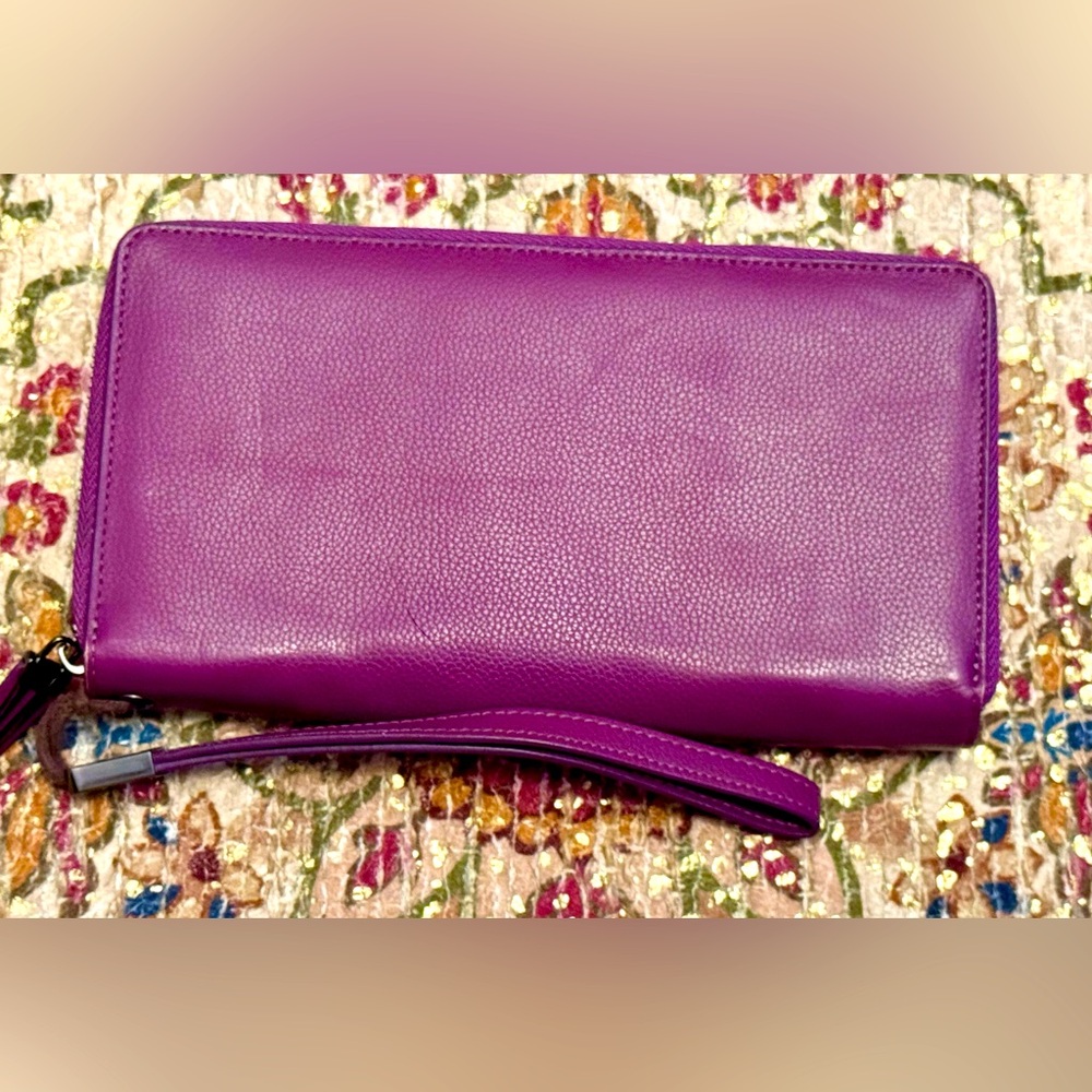 Bveyzi Women RFID Blocking Wallet Leather
